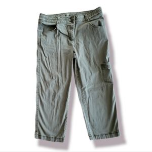 Liz Claiborne Capri Pants Size 6